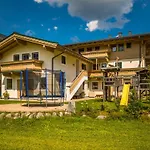 Farm stay Bio-bauernhof Obertrattenbachhof Neukirchen am Grossvenediger