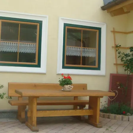 Bio-bauernhof Obertrattenbachhof Feriegård