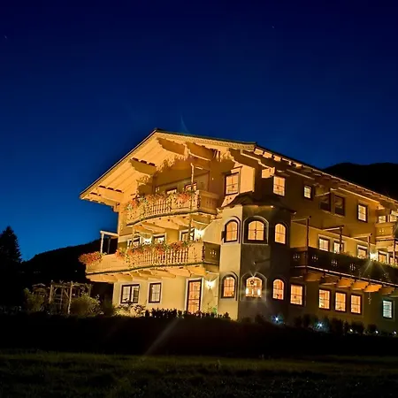Feriegård Bio-bauernhof Obertrattenbachhof