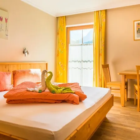 Bio-bauernhof Obertrattenbachhof Alojamento de Turismo Rural *